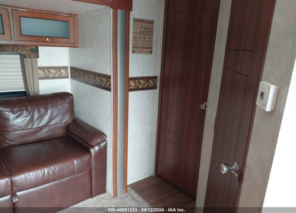 2015 KEYSTONE RV KEYSTONE VIN: 4YDT34B22FA421700