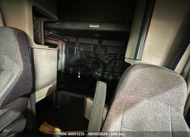 2017 FREIGHTLINER CASCADIA 125 VIN: 3AKJGLDR8HSHF1993