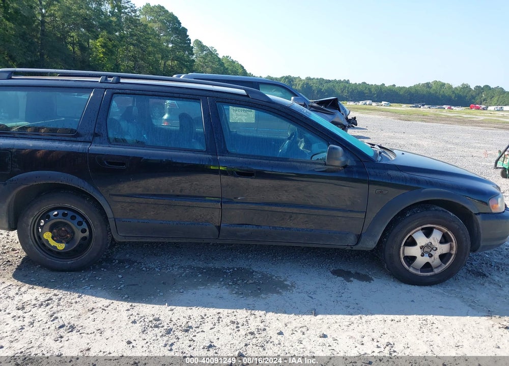 2004 VOLVO XC70 2.5T VIN: YV1SZ59H741163100