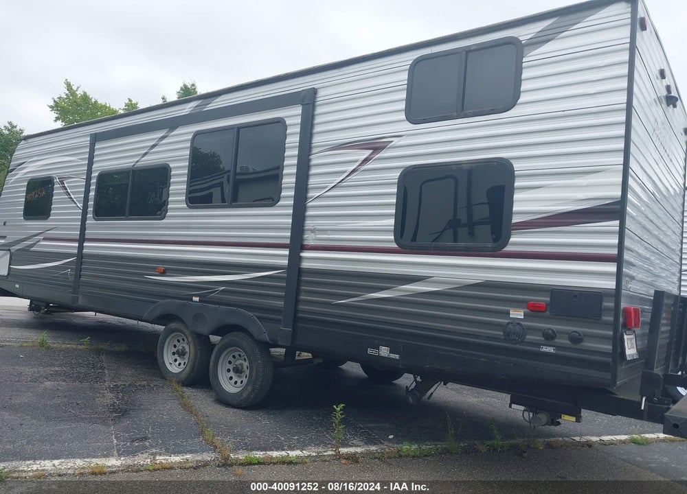 2018 HEARTLAND PIONEER VIN: 5SFPB3124JE382691