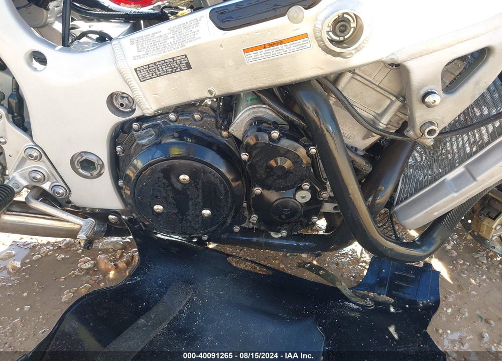 2006 SUZUKI GSX1300 R VIN: JS1GW71A762107308