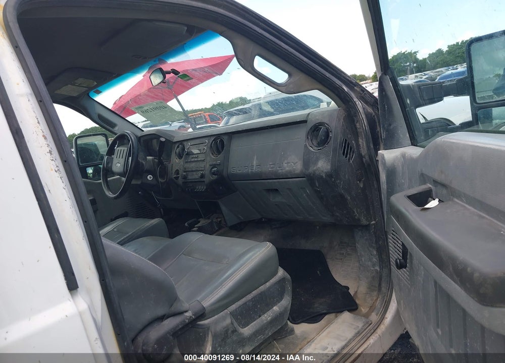 2015 FORD F-350 CHASSIS XL VIN: 1FDRF3G60FEC66577