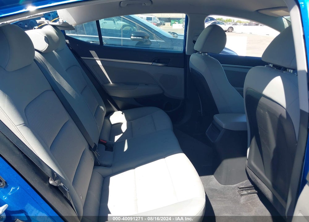 2017 HYUNDAI ELANTRA SE VIN: KMHD74LF8HU112310