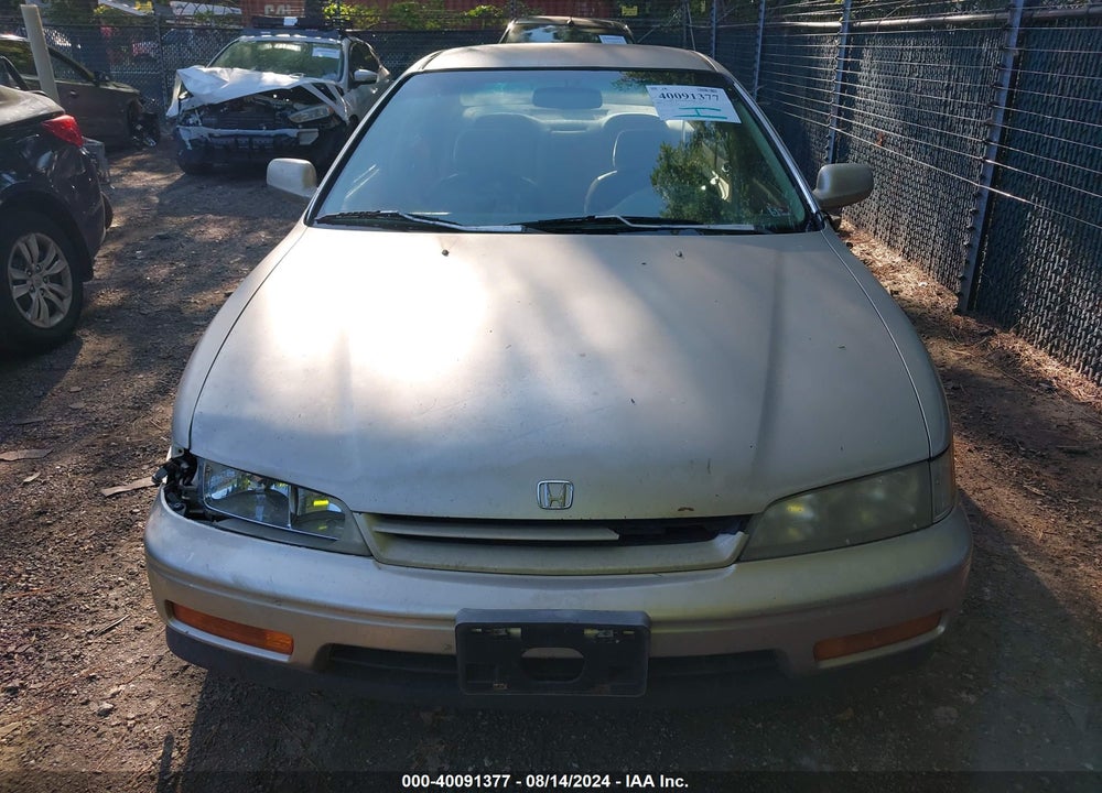 1994 HONDA ACCORD LX/EX VIN: 1HGCD5636RA180805