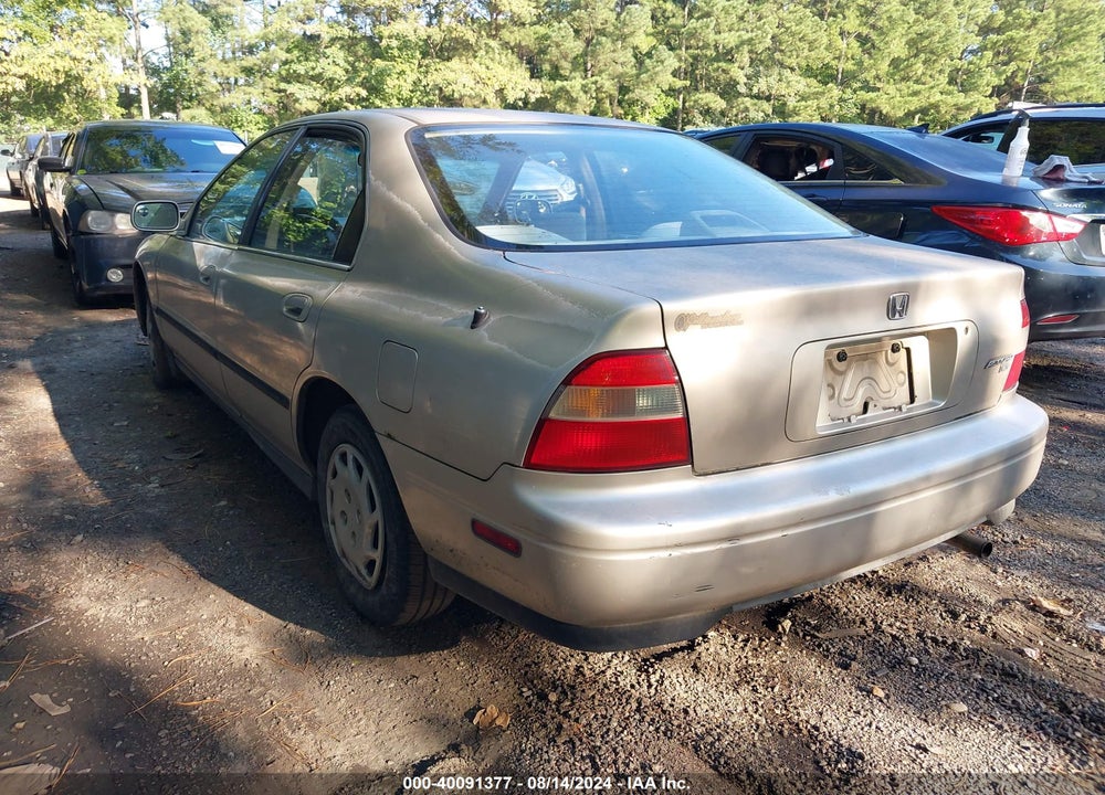 1994 HONDA ACCORD LX/EX VIN: 1HGCD5636RA180805