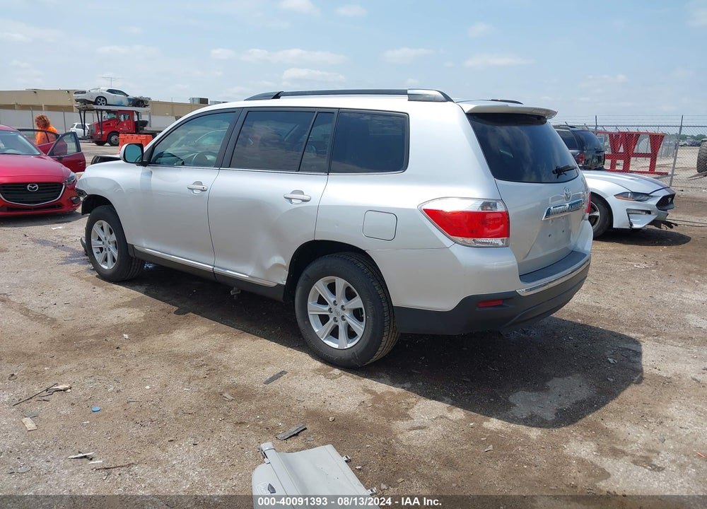 2013 TOYOTA HIGHLANDER BASE PLUS V6 VIN: 5TDZK3EH6DS132278