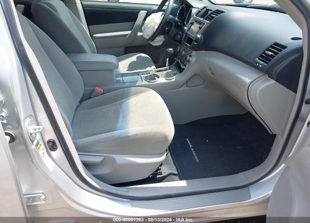 2013 TOYOTA HIGHLANDER BASE PLUS V6 VIN: 5TDZK3EH6DS132278