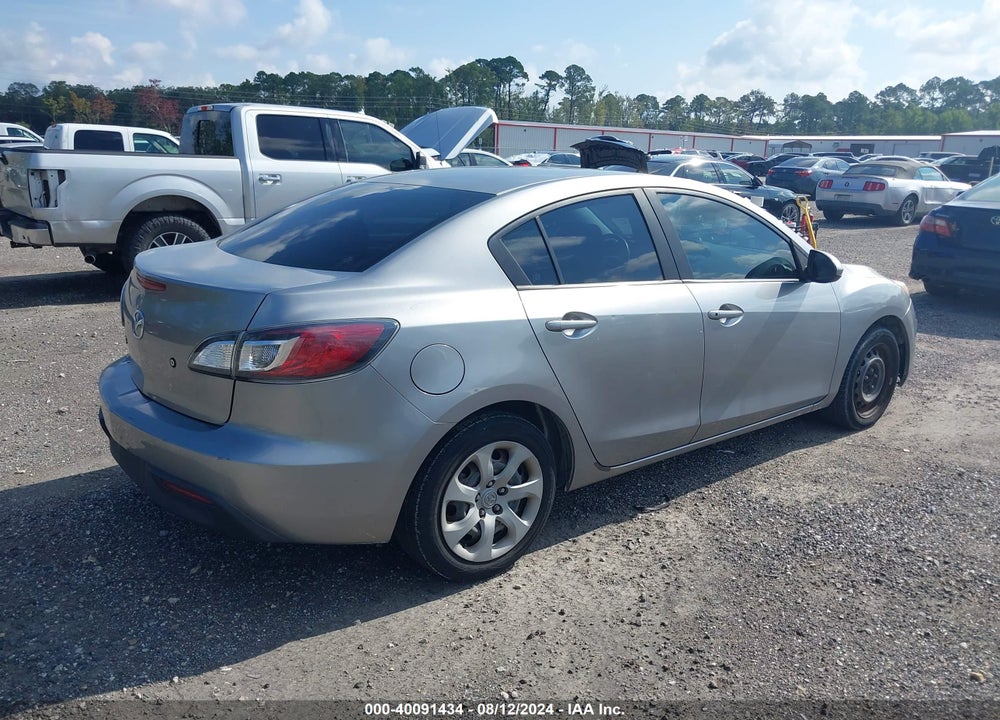 2011 MAZDA 3 I SPORT VIN: JM1BL1UF5B1441852