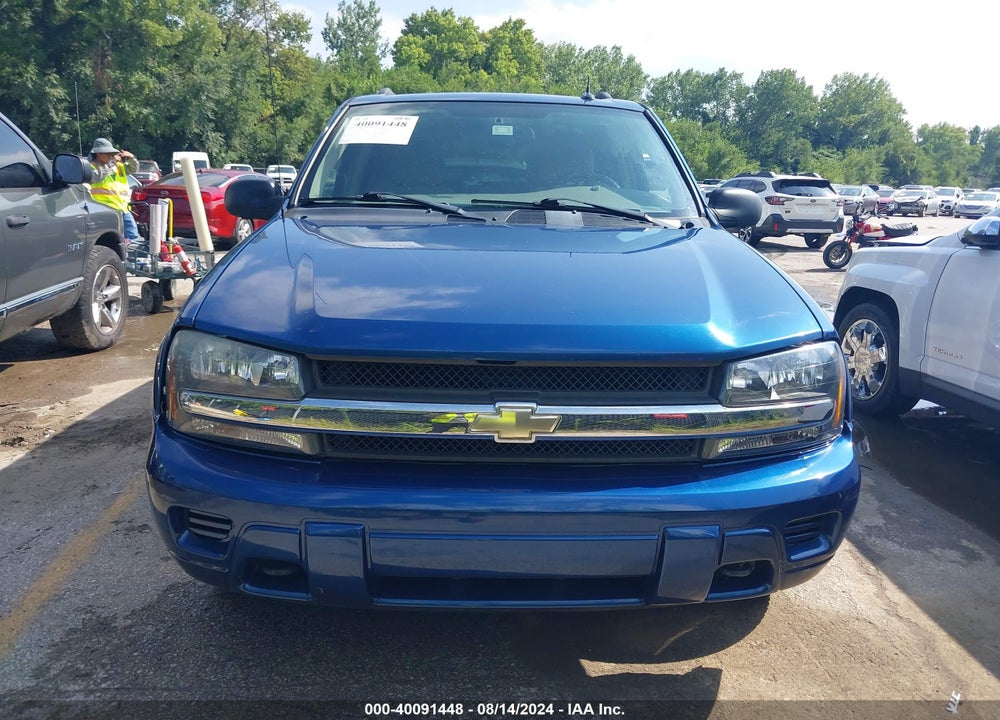2005 CHEVROLET TRAILBLAZER LS VIN: 1GNDT13S452253532