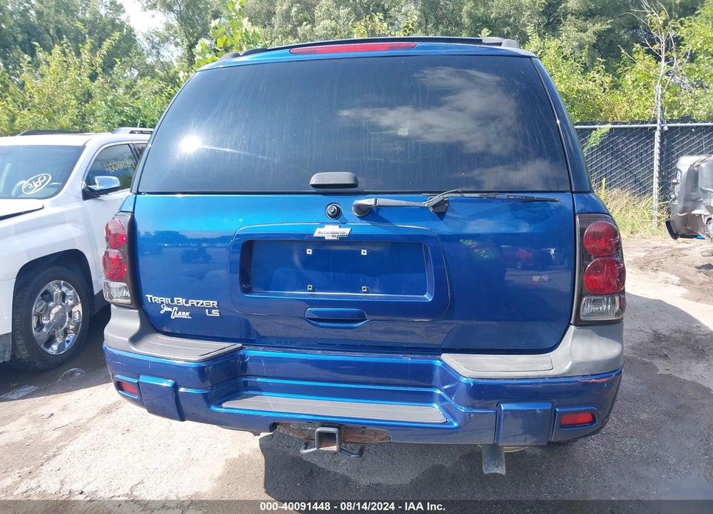 2005 CHEVROLET TRAILBLAZER LS VIN: 1GNDT13S452253532