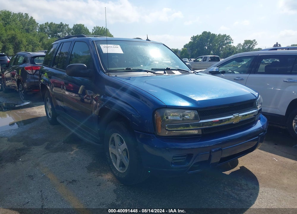 2005 CHEVROLET TRAILBLAZER LS VIN: 1GNDT13S452253532
