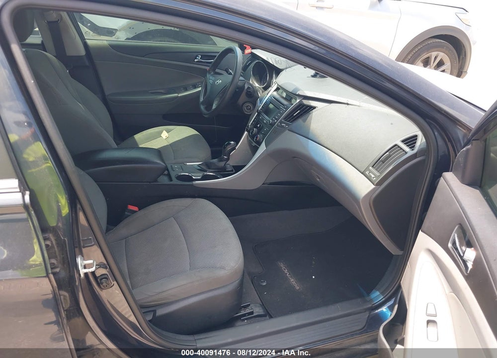 2014 HYUNDAI SONATA GLS VIN: 5NPEB4AC1EH883861