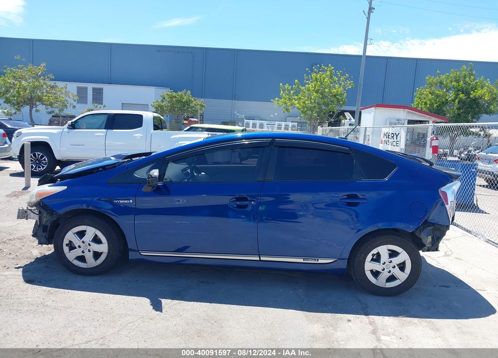 2011 TOYOTA PRIUS TWO VIN: JTDKN3DU0B0248955
