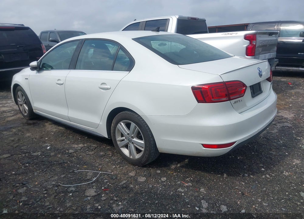 2013 VOLKSWAGEN JETTA HYBRID SEL VIN: 3VW637AJ6DM282596