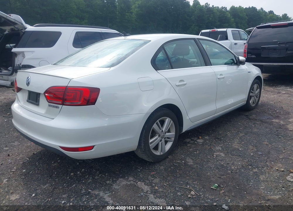2013 VOLKSWAGEN JETTA HYBRID SEL VIN: 3VW637AJ6DM282596