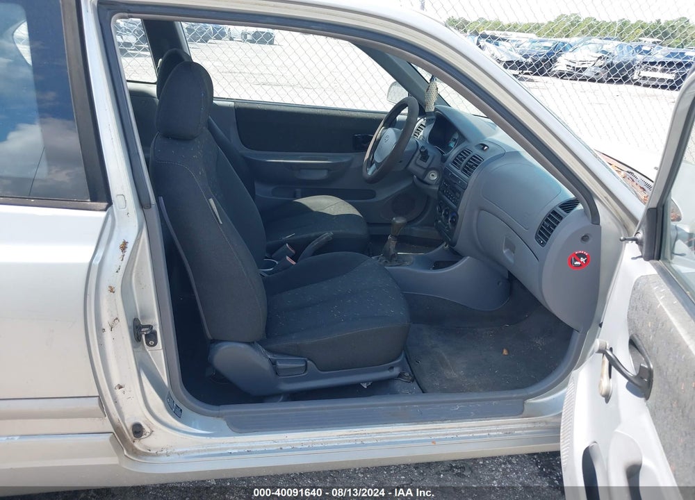 2005 HYUNDAI ACCENT VIN: KMHCG35C75U332722