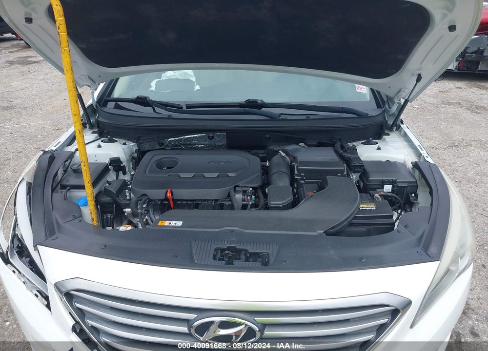 2015 HYUNDAI SONATA SE VIN: 5NPE24AF1FH252104