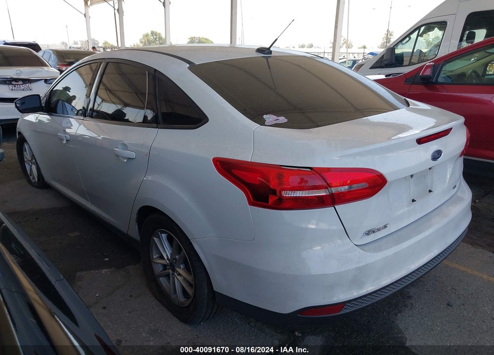 2015 FORD FOCUS SE VIN: 1FADP3F27FL370351