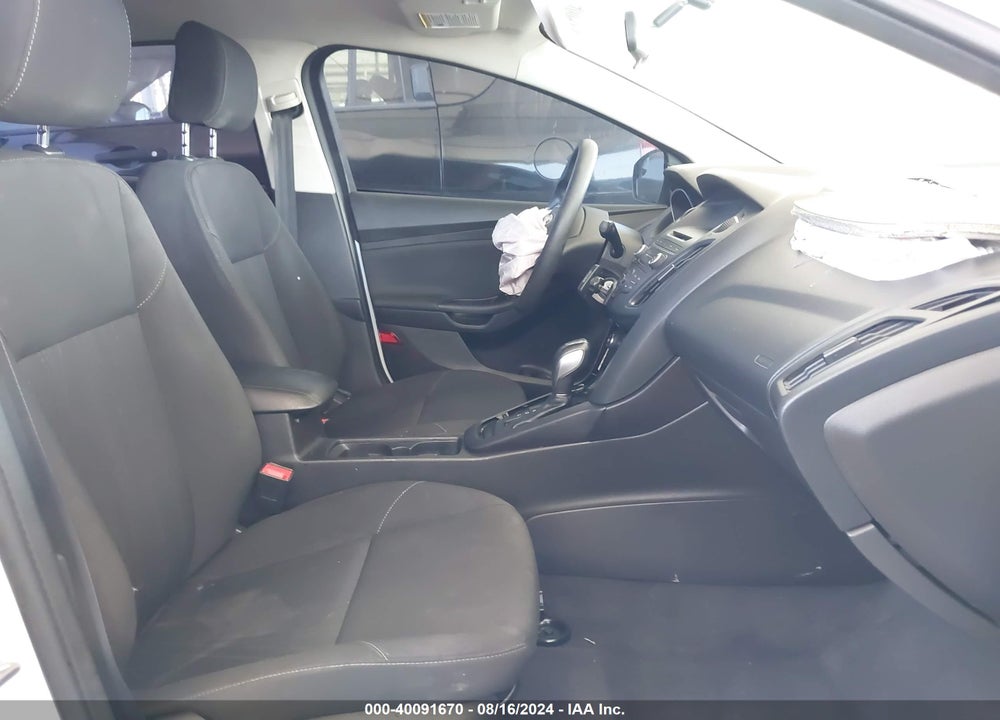2015 FORD FOCUS SE VIN: 1FADP3F27FL370351