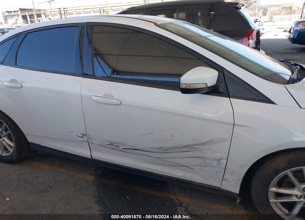 2015 FORD FOCUS SE VIN: 1FADP3F27FL370351