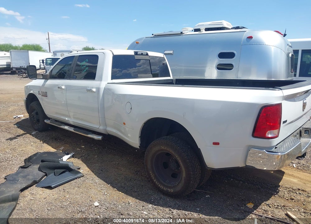 2018 RAM 3500 SLT  4X4 8' BOX VIN: 3C63RRHL2JG385555