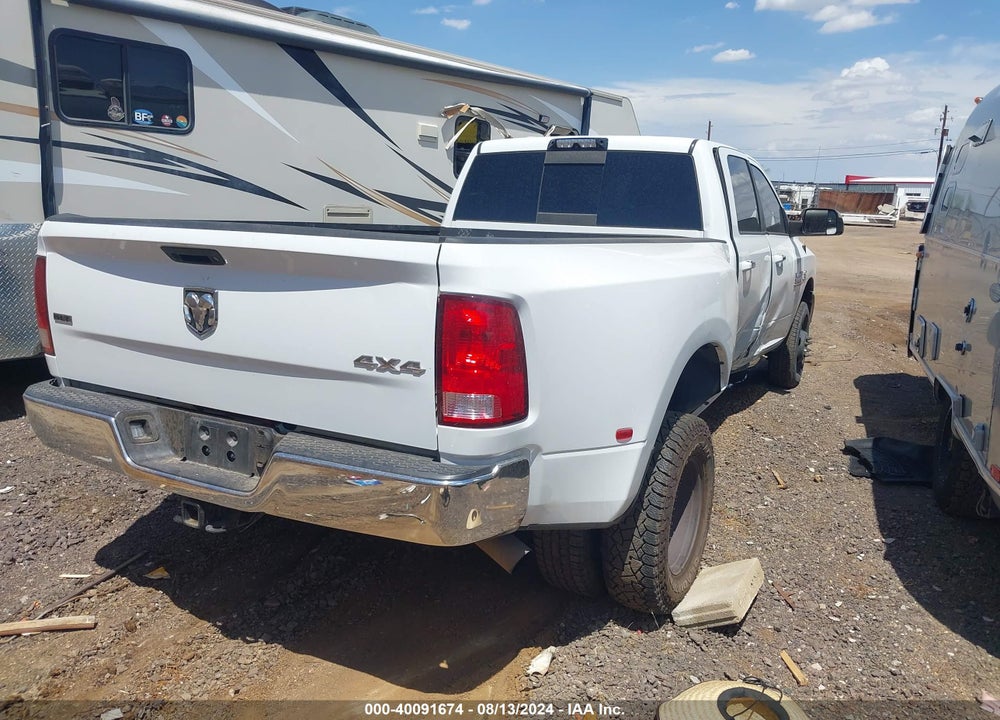 2018 RAM 3500 SLT  4X4 8' BOX VIN: 3C63RRHL2JG385555
