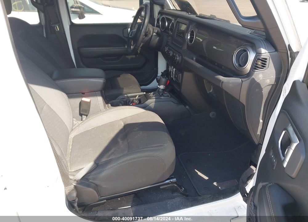 2019 JEEP WRANGLER UNLIMITED SAHARA VIN: 1C4HJXEG7KW673155