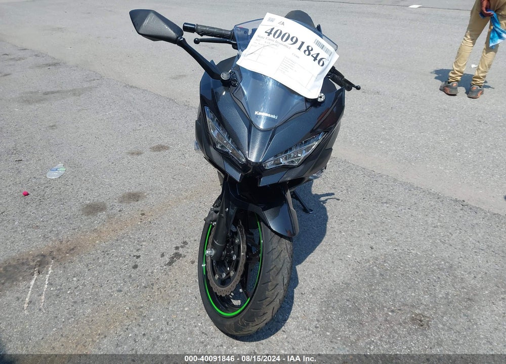 2022 KAWASAKI EX400 VIN: JKAEXKH10NDAH5137