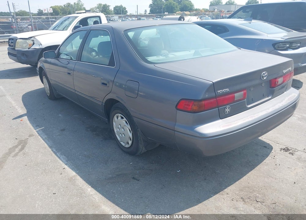 1997 TOYOTA CAMRY LE VIN: 4T1BG22KXVU070843