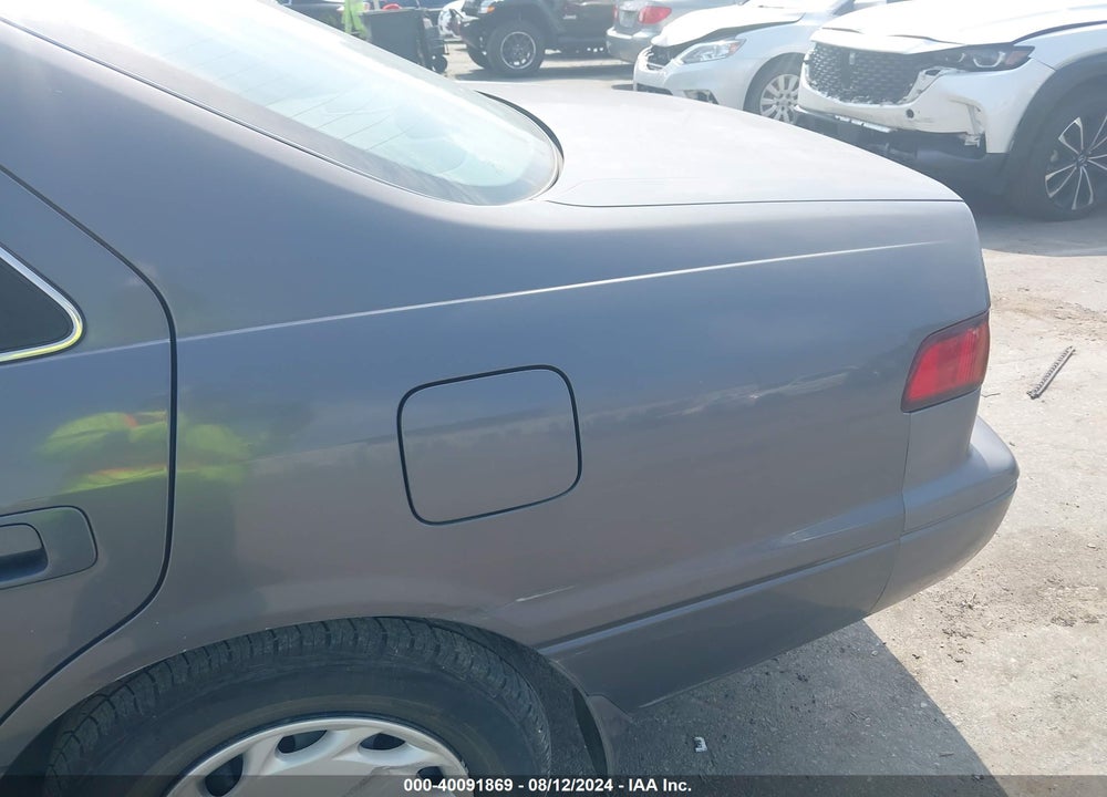 1997 TOYOTA CAMRY LE VIN: 4T1BG22KXVU070843