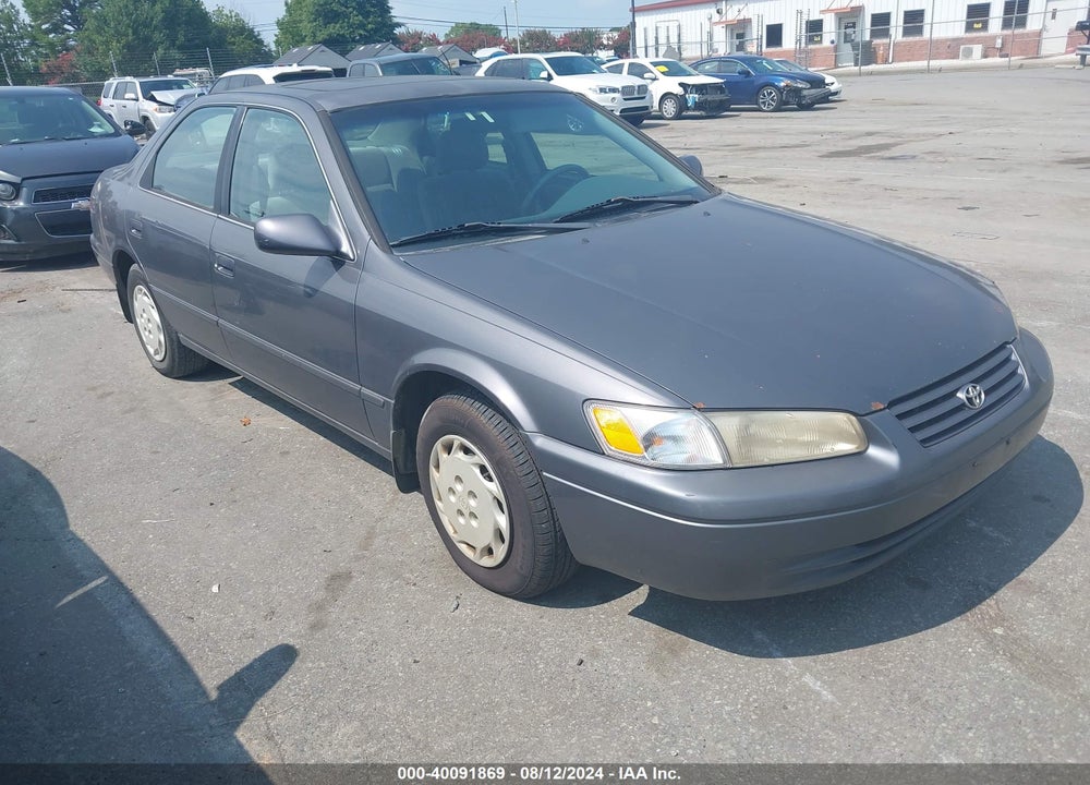 1997 TOYOTA CAMRY LE VIN: 4T1BG22KXVU070843