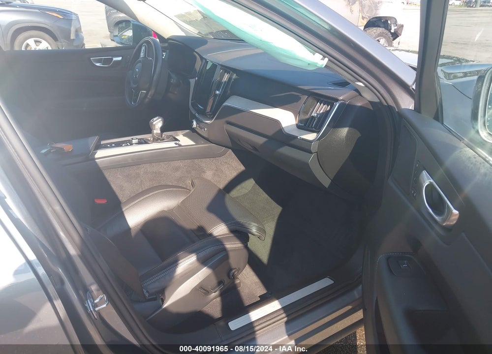 2021 VOLVO XC60 T5 INSCRIPTION VIN: YV4102DL9M1813760