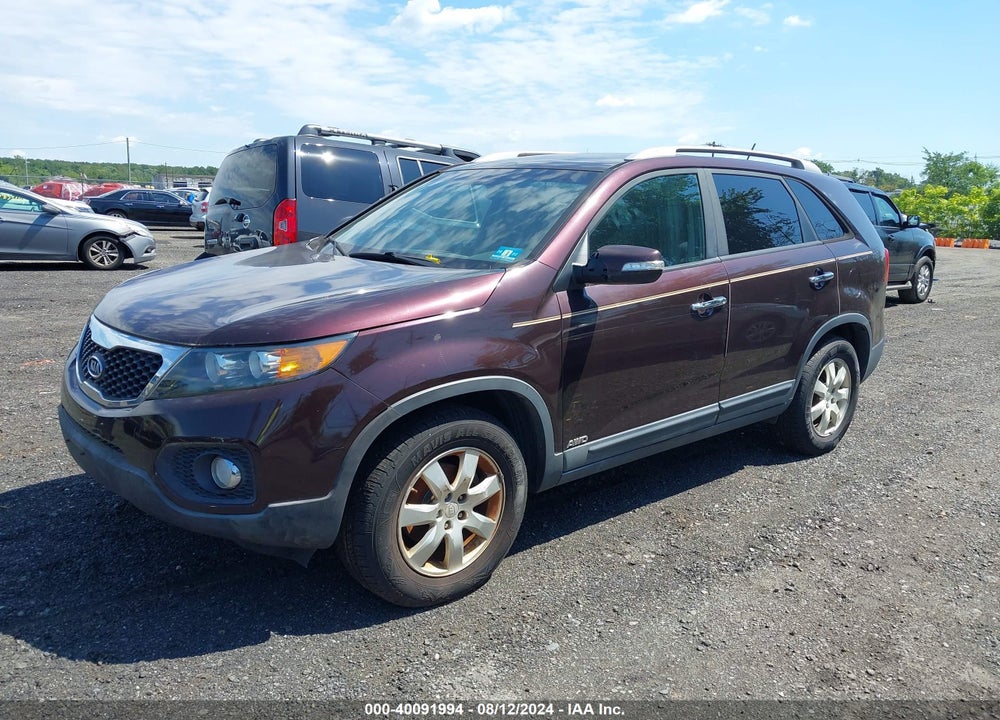2011 KIA SORENTO LX VIN: 5XYKTCA19BG134981