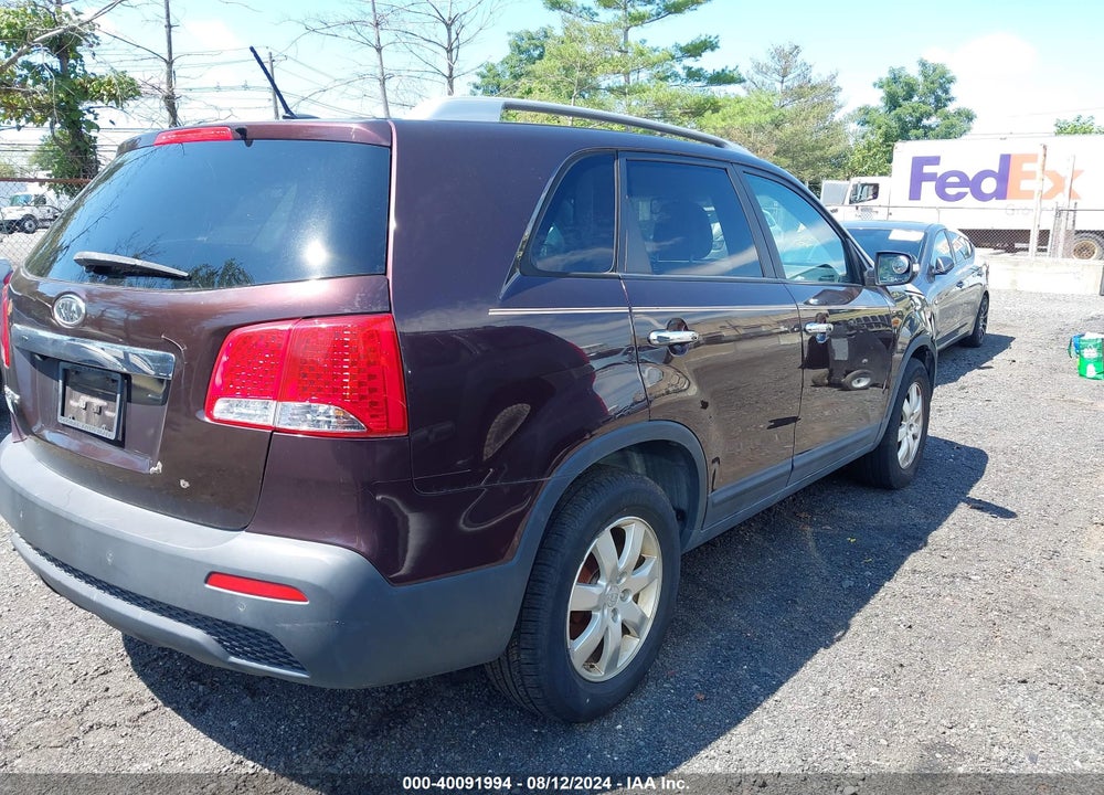 2011 KIA SORENTO LX VIN: 5XYKTCA19BG134981