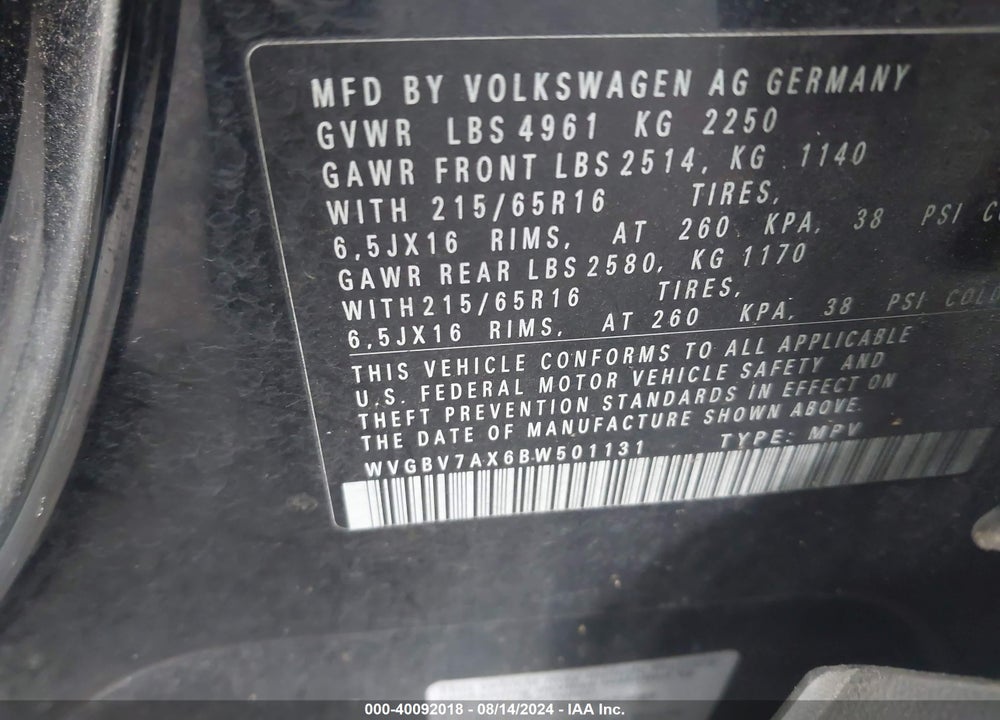 2011 VOLKSWAGEN TIGUAN S VIN: WVGBV7AX6BW501131