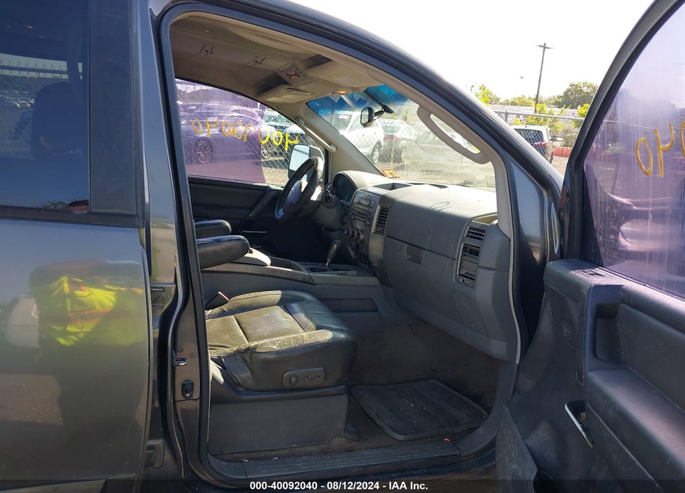 2005 NISSAN TITAN SE VIN: 1N6AA07B85N567380
