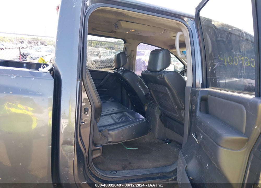 2005 NISSAN TITAN SE VIN: 1N6AA07B85N567380