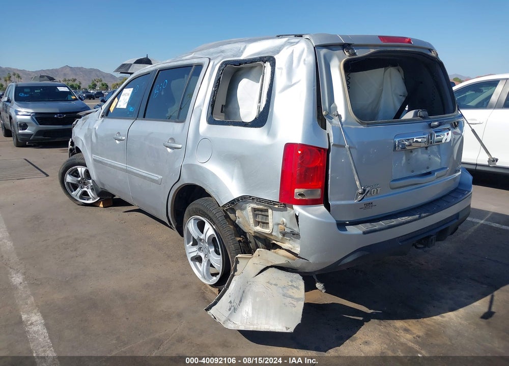 2014 HONDA PILOT EX VIN: 5FNYF4H42EB029623