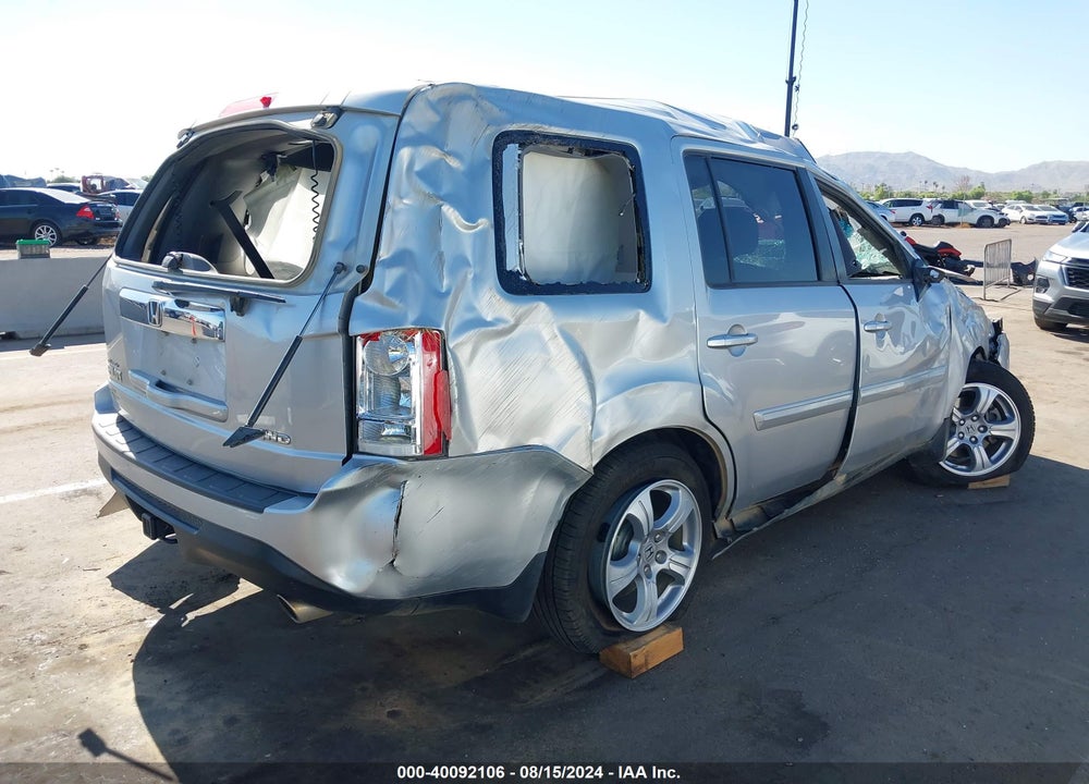 2014 HONDA PILOT EX VIN: 5FNYF4H42EB029623
