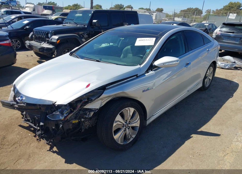 2015 HYUNDAI SONATA HYBRID VIN: KMHEC4A40FA130008