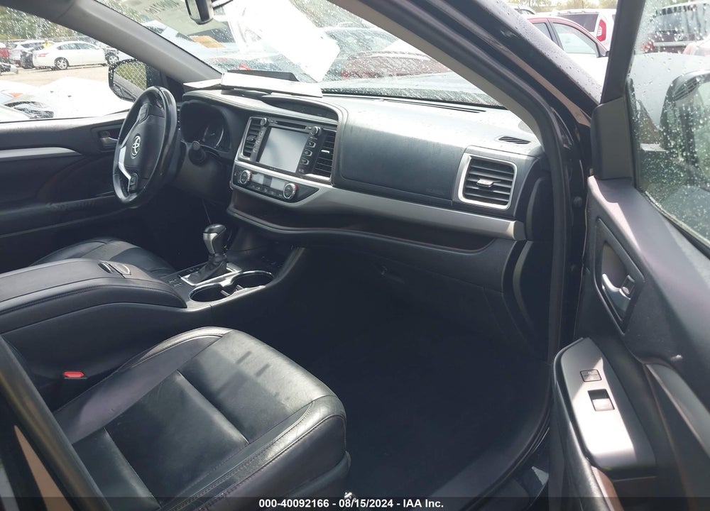 2015 TOYOTA HIGHLANDER XLE V6 VIN: 5TDJKRFH5FS183241