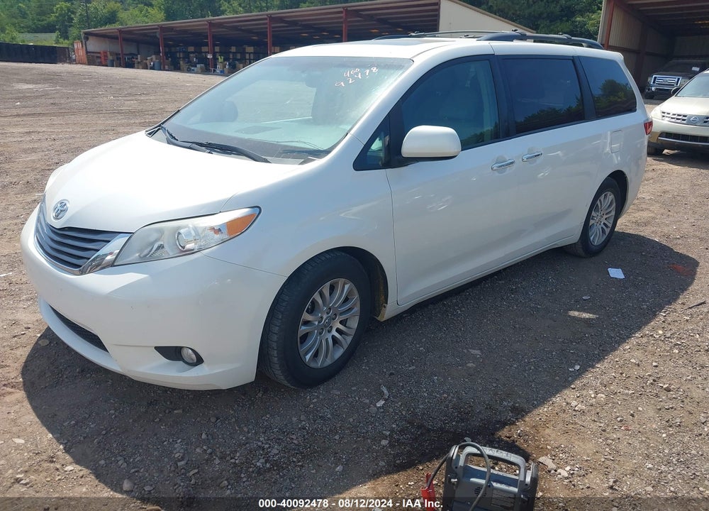 2016 TOYOTA SIENNA XLE 8 PASSENGER VIN: 5TDYK3DC5GS720565