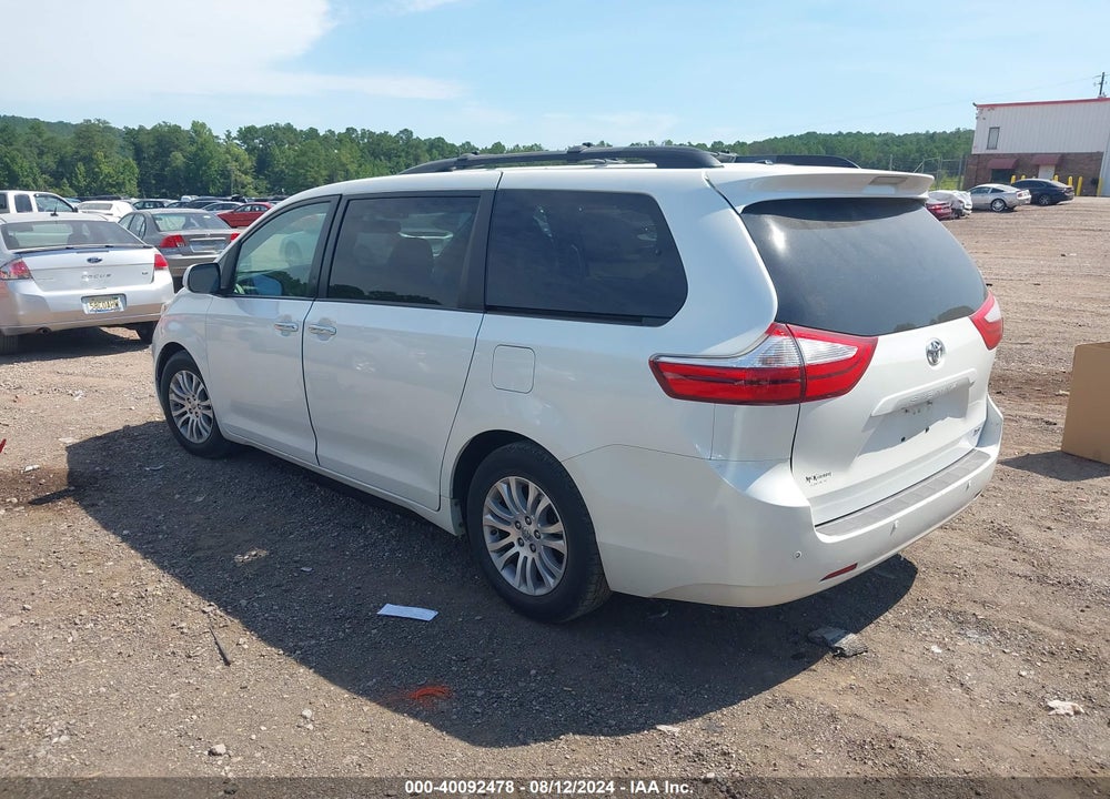 2016 TOYOTA SIENNA XLE 8 PASSENGER VIN: 5TDYK3DC5GS720565