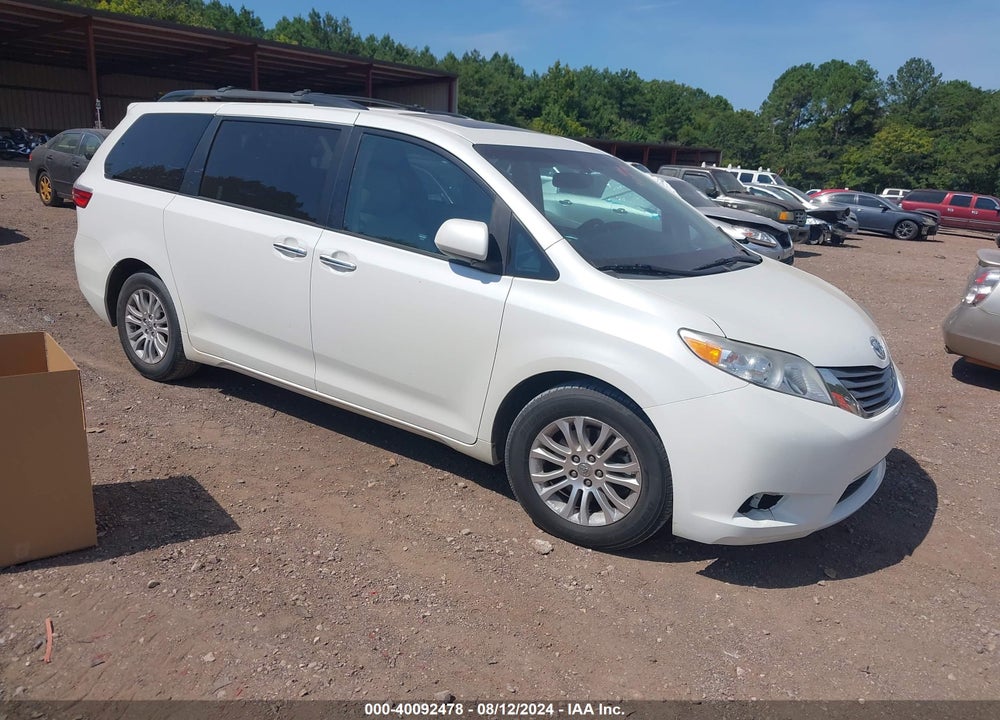 2016 TOYOTA SIENNA XLE 8 PASSENGER VIN: 5TDYK3DC5GS720565