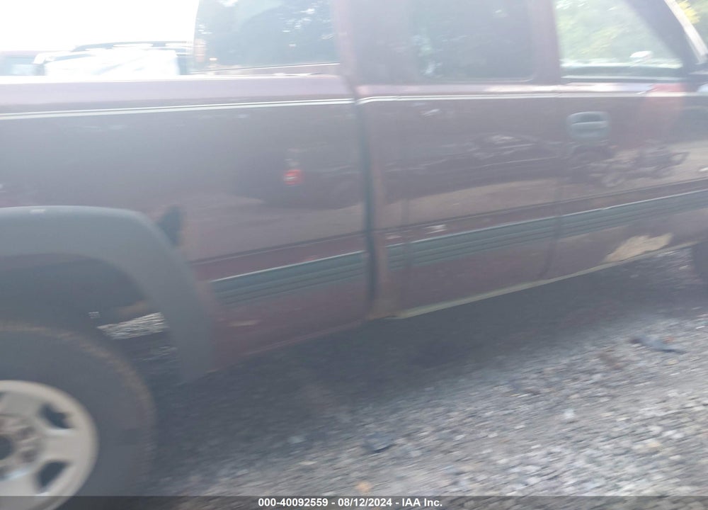 2002 CHEVROLET SILVERADO 1500 LS VIN: 2GCEK19TX21238240