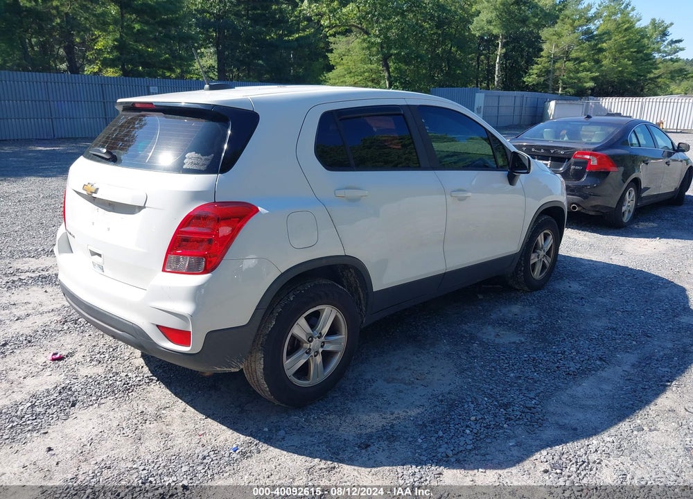 2017 CHEVROLET TRAX LS VIN: KL7CJNSB8HB251318