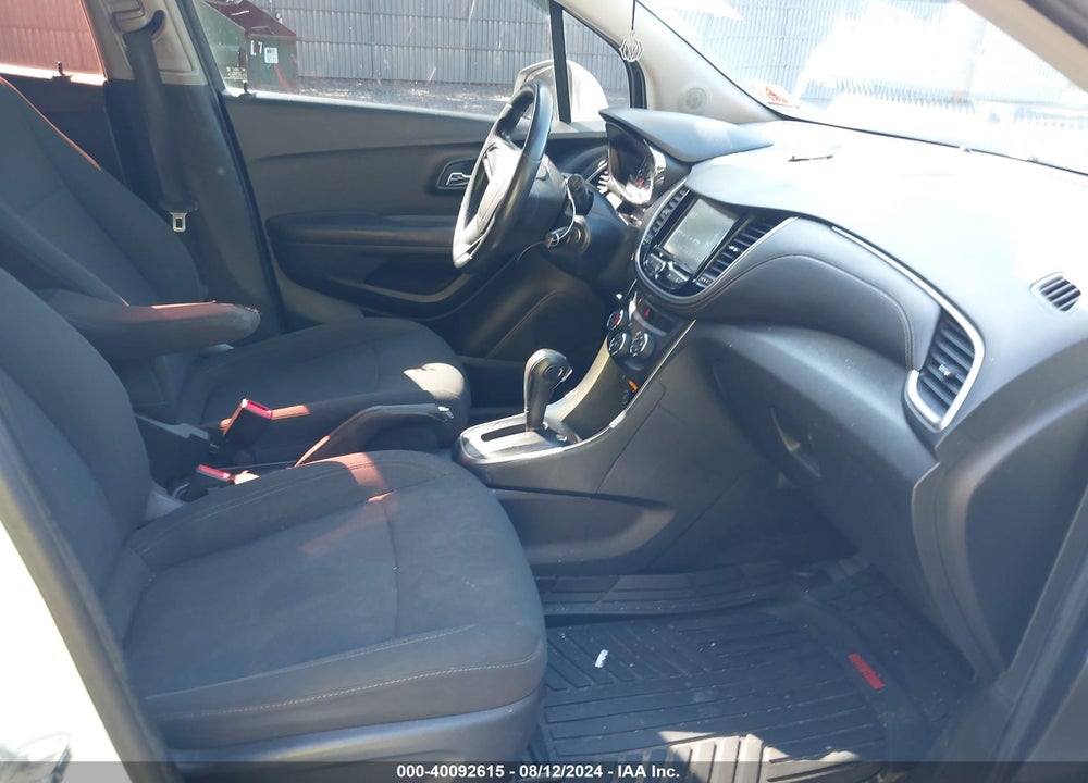 2017 CHEVROLET TRAX LS VIN: KL7CJNSB8HB251318