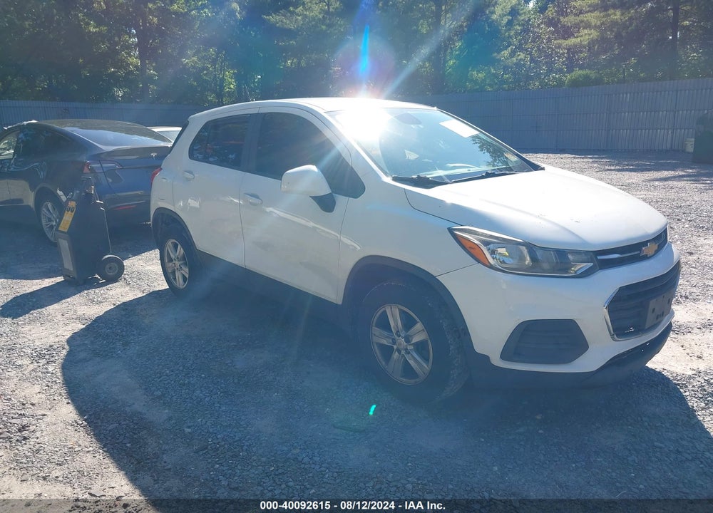 2017 CHEVROLET TRAX LS VIN: KL7CJNSB8HB251318