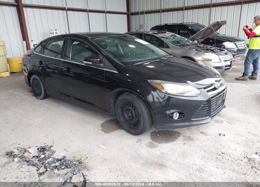 2012 FORD FOCUS TITANIUM VIN: 1FAHP3J26CL408415