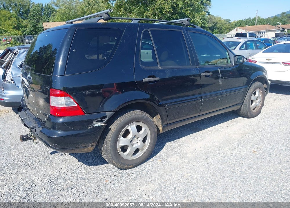 2002 MERCEDES-BENZ ML 320 VIN: 4JGAB54E62A357662